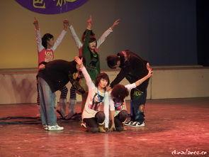 艺术节舞蹈视频初中,梦想飞扬——初中艺术节舞蹈风采展示