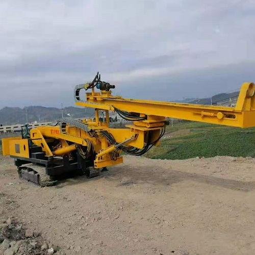 钻机工作视频,高效作业现场实况解析