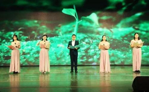 拥抱春天朗诵视频,共赴诗意之旅——拥抱春天朗诵视频赏析