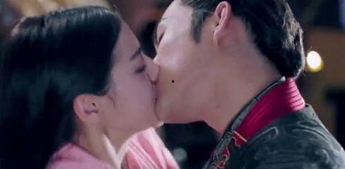 迪丽热巴的亲吻视频,网友直呼心动不已
